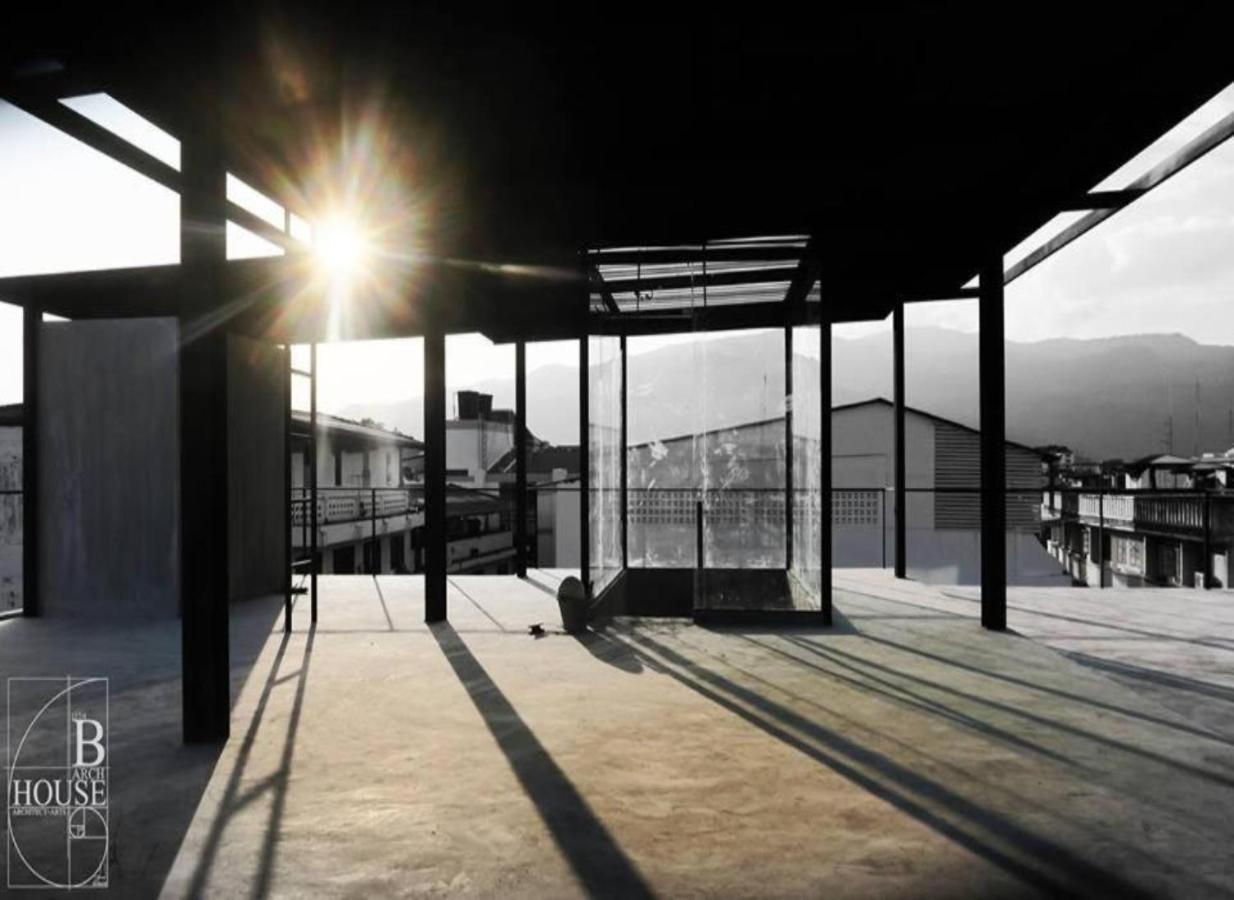 فندق B Arch House شيانغ ماي المظهر الخارجي الصورة